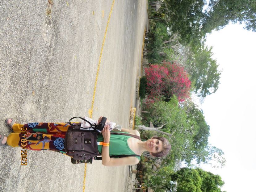  - 10 Cenota Ikkil - Cancun