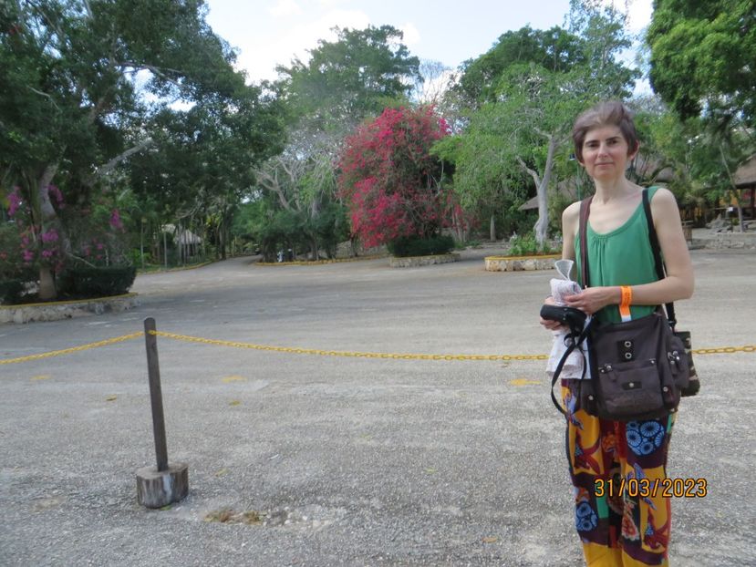  - 10 Cenota Ikkil - Cancun