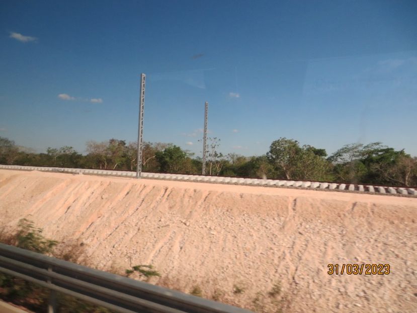  - 10 Cenota Ikkil - Cancun