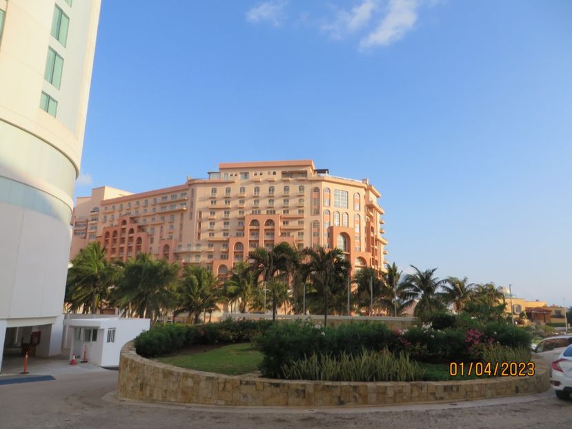  - 10 Cenota Ikkil - Cancun