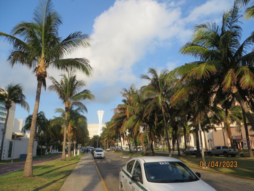  - 10 Cenota Ikkil - Cancun