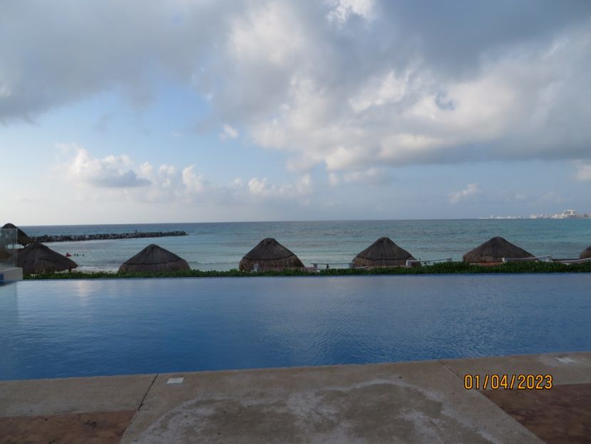  - 10 Cenota Ikkil - Cancun