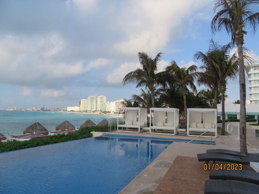  - 10 Cenota Ikkil - Cancun