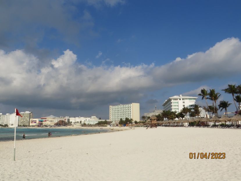  - 10 Cenota Ikkil - Cancun