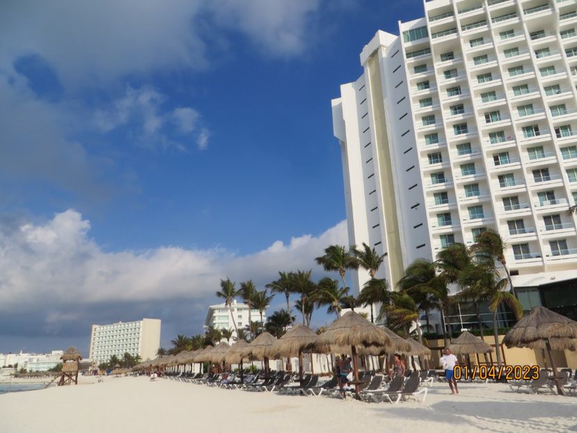  - 10 Cenota Ikkil - Cancun