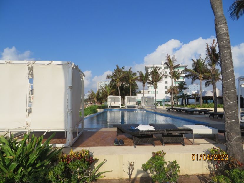  - 10 Cenota Ikkil - Cancun