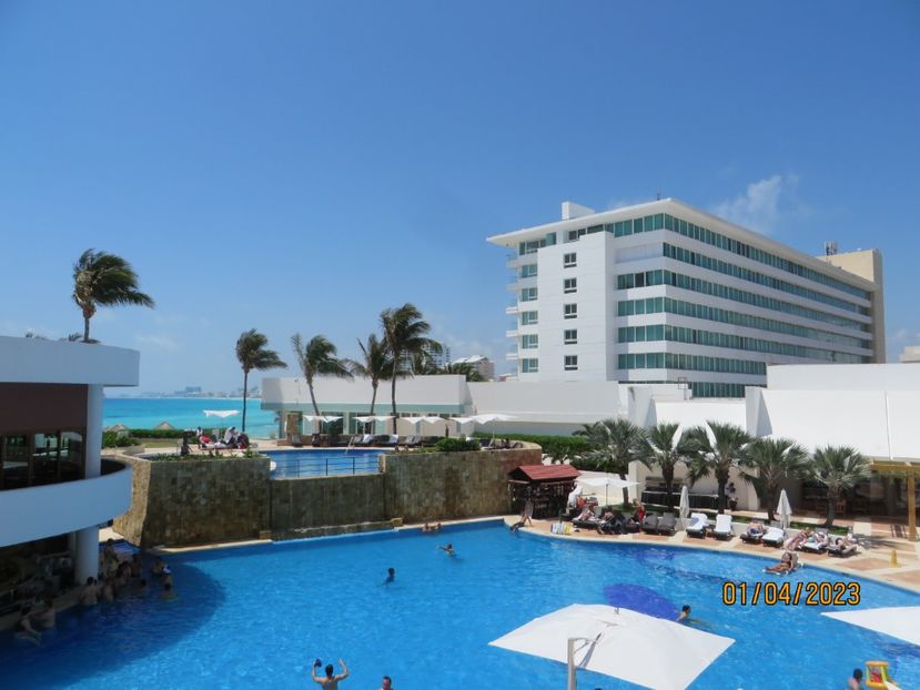  - 10 Cenota Ikkil - Cancun