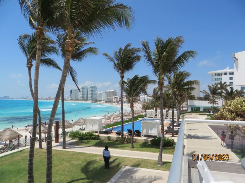  - 10 Cenota Ikkil - Cancun