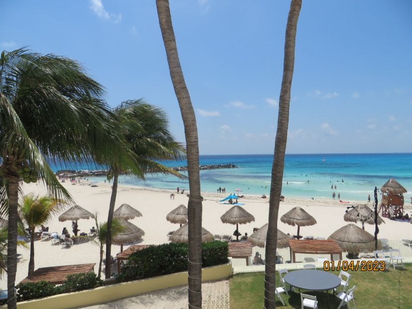  - 10 Cenota Ikkil - Cancun