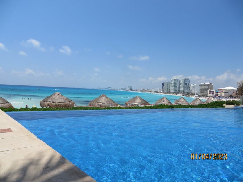  - 10 Cenota Ikkil - Cancun