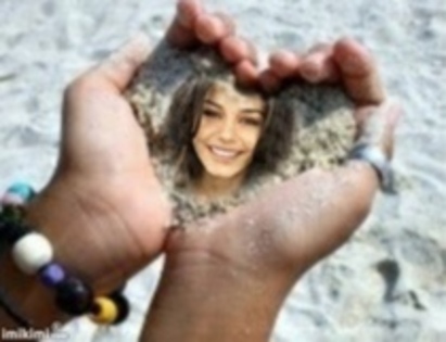 11518035_ZIJEOKOYX - vanessa hudgens