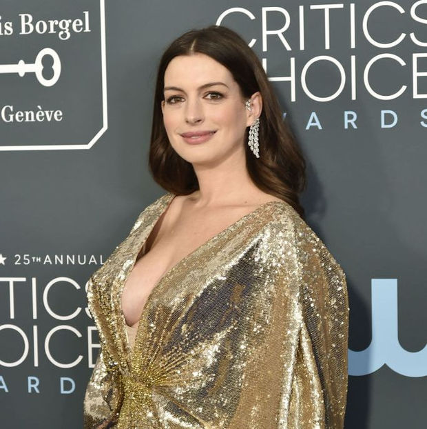 4.Anne Hathaway - Smash or Pass