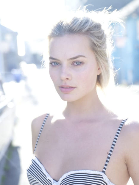 47..Margo Robbie - Smash or Pass