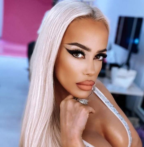 Anda Adam - Topul Vedetelor