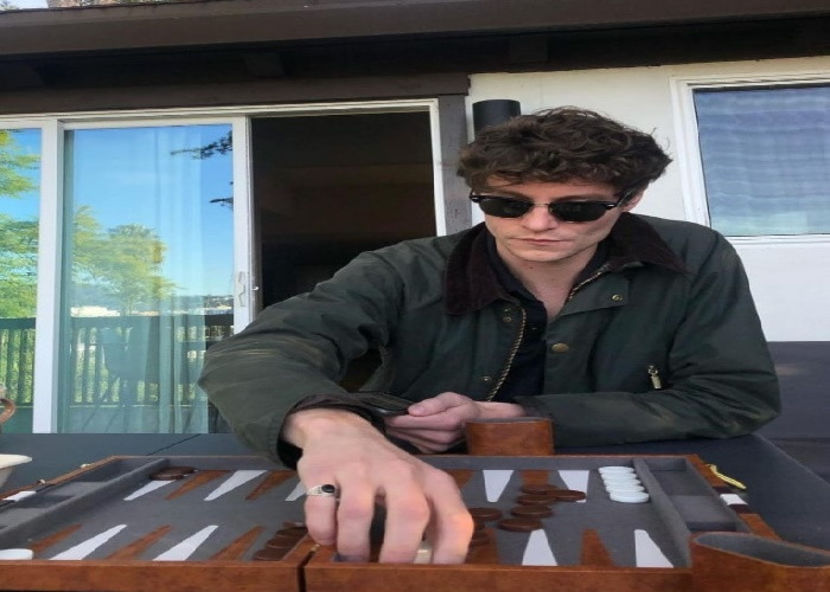 How I learned to play backgammon back in season 11. - Collection of Tintypes
