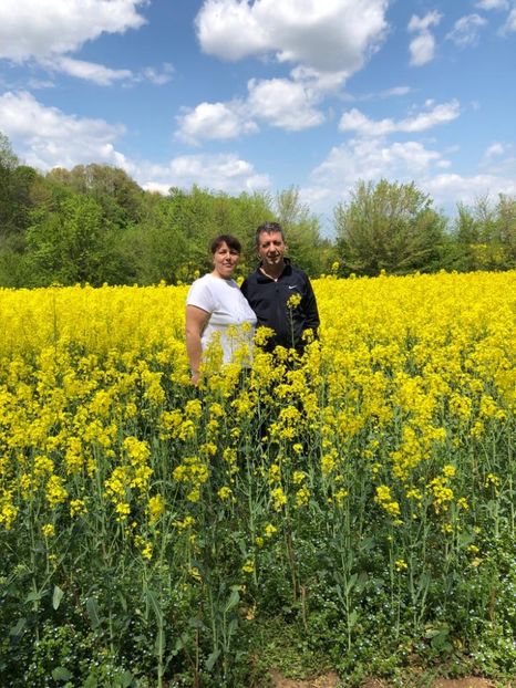 1 Mai - 1     Familia