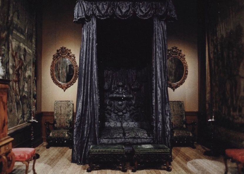 Next year‵s Met Gala theme should be֊— GUTS and VITRIOL and INTESTINES and BLOOD - Collection of Tintypes