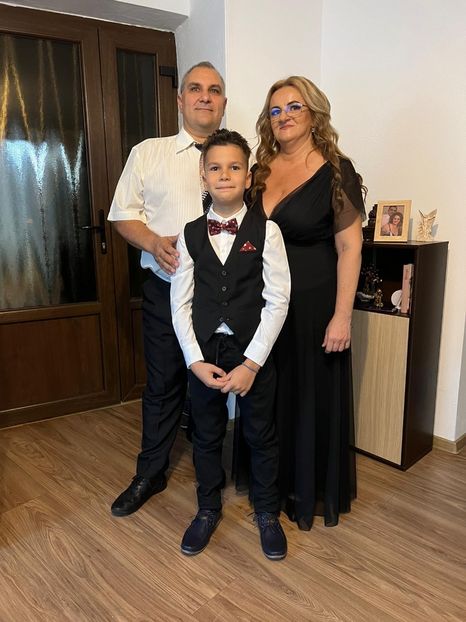 dbf37747-54cb-4408-8846-1d8edd23597d - POZE CU FAMILIA