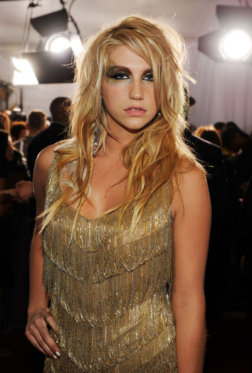 52nd+Annual+GRAMMY+Awards+Arrivals+DObXoRh9ZWAl - Kesha