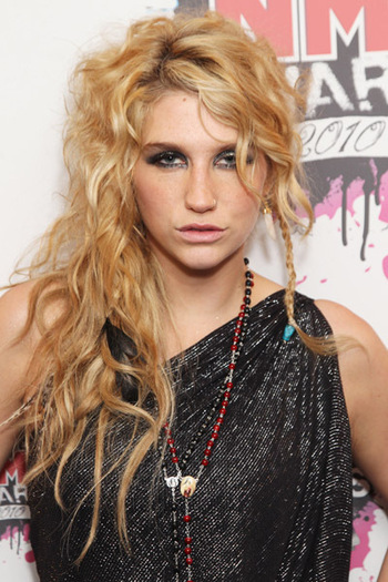 Shockwaves-NME-Awards-2010-ke-24ha-10601121-400-600 - Kesha