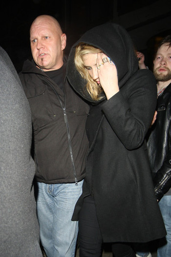 TiK+ToK+Looks+like+Ke+ha+ready+bed+after+night+6cPRqrueOB2l - Kesha