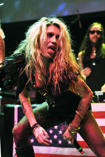 Z100+Coca+Cola+Access+Lounge+Pre+Show+kX9lUAr58qyl