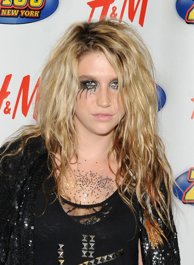 Z100+Jingle+Ball+2009+Press+Room+rgMEqUeuGWEl - Kesha