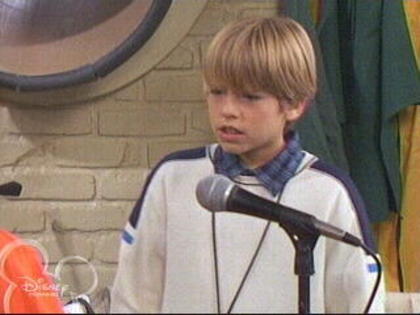 1386_cole sprouse is HOTT