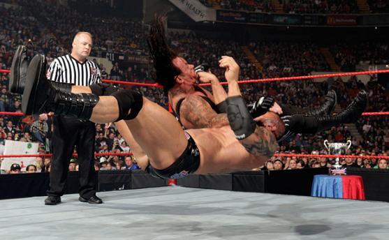 The-Undertaker-defeated-CM-Punk-Batista-and-Rey-Mysterio6 - poze noi wrestling