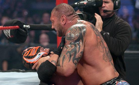 The-Undertaker-defeated-CM-Punk-Batista-and-Rey-Mysterio9 - poze noi wrestling