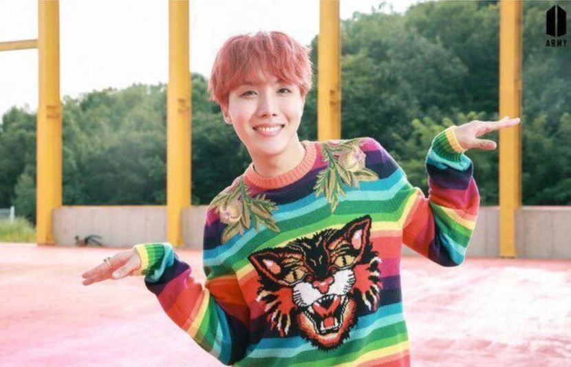  - - 6 - Hello BTS !