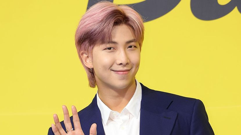  - - 6 - Hello BTS !