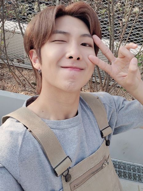  - Hello BTS !