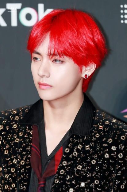  - - 6 - Hello BTS !