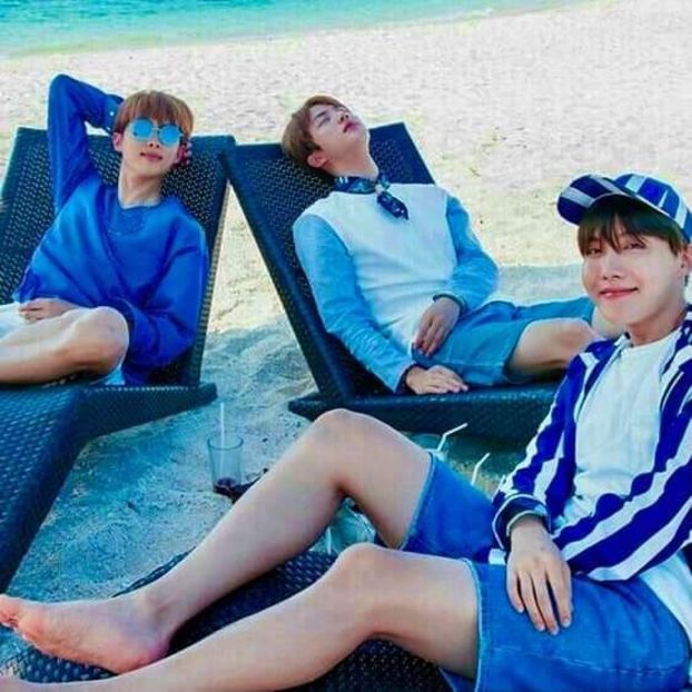  - Hello BTS !