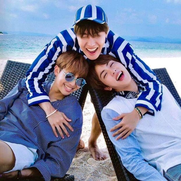  - Hello BTS !