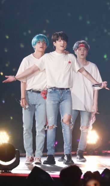  - Hello BTS !