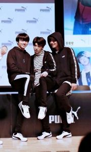  - Hello BTS !