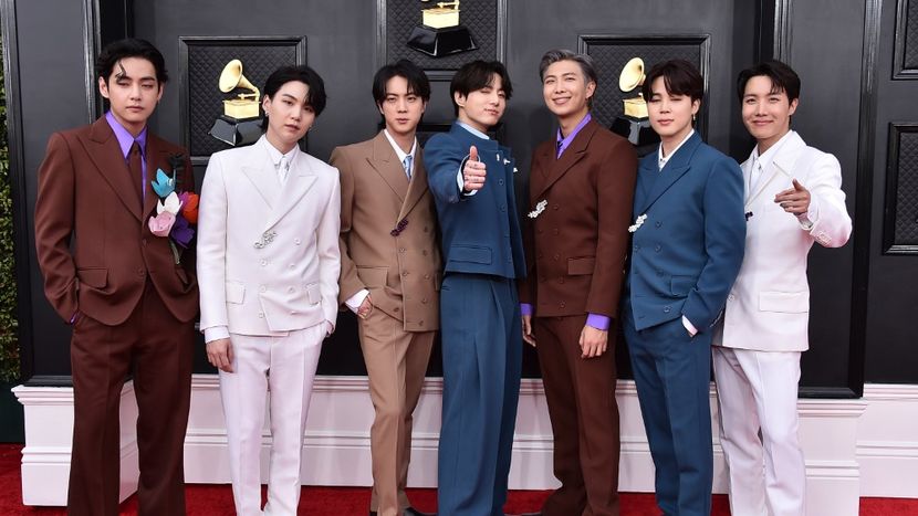  - Hello BTS !