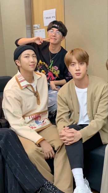  - Hello BTS !