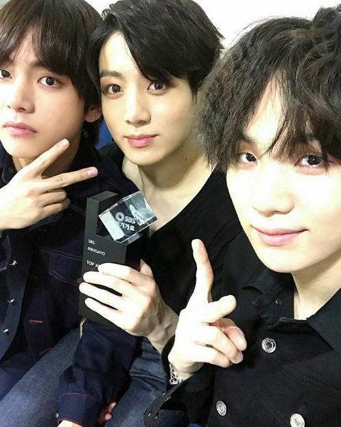  - Hello BTS !