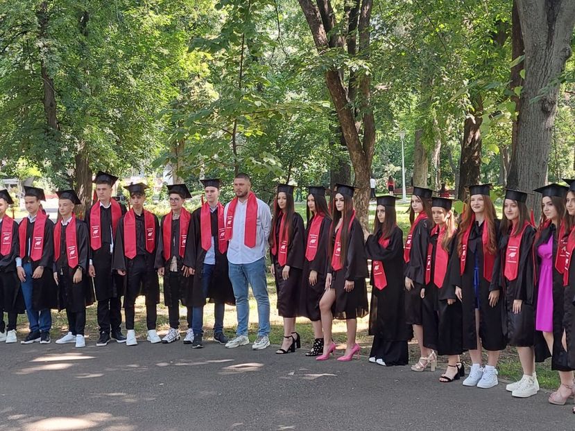 IMG-20230602-WA0015 - 2023 06 iunie absolvire cl a 8-a