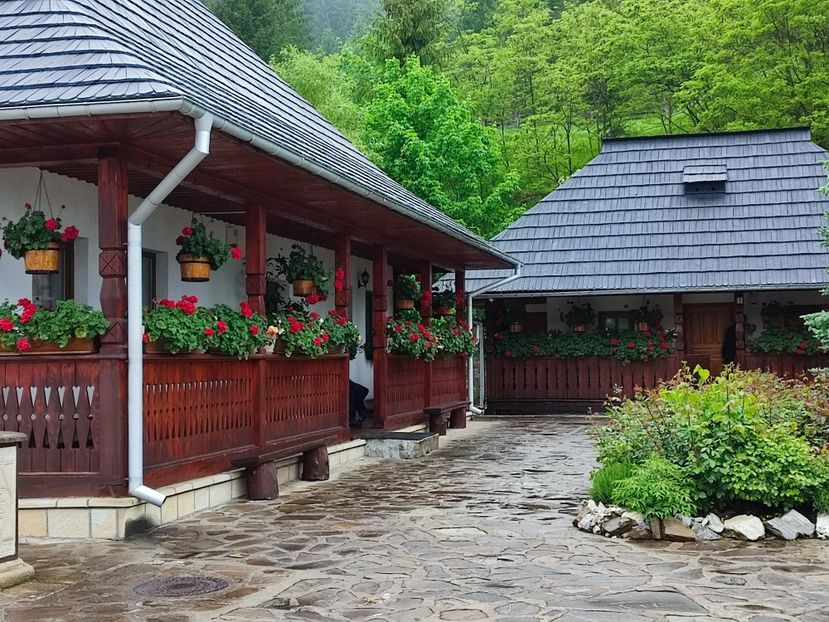 Sihastria Putnei - minivacanta Putna