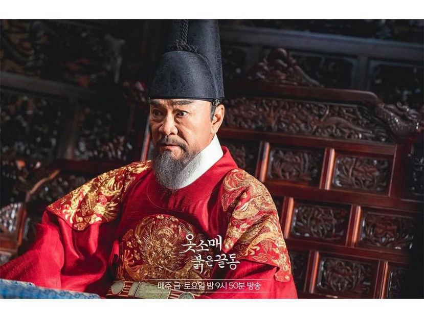 meet_the_cast_of__the_red_sleeve__lee_deok-hwa_as_king_young-jo_1660974490 - The Red Sleeve Joseon