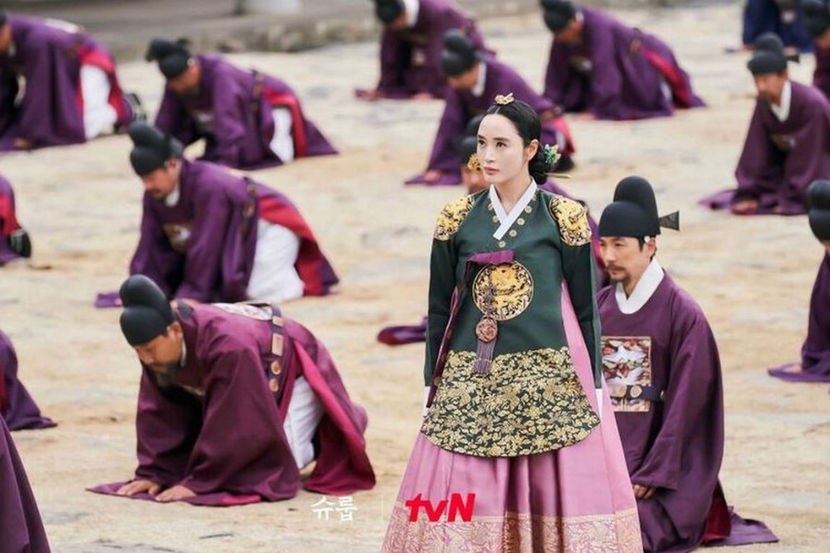  - Under the Queen s Umbrella - Joseon