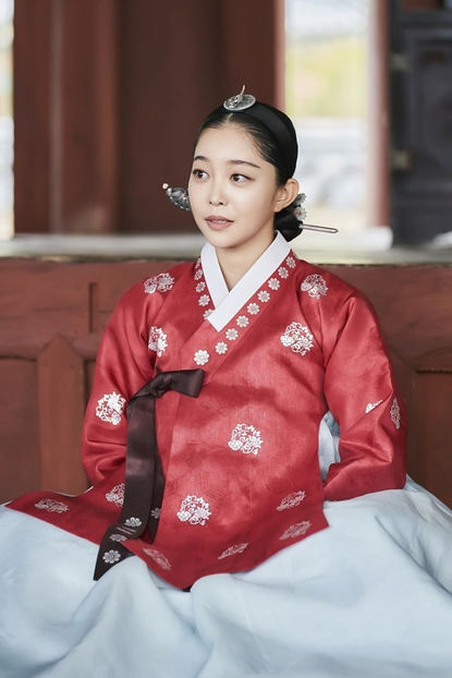 Kim-Ga-Eun-1 - Under the Queen s Umbrella - Joseon