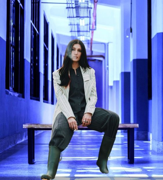 949593B0-FEB1-4779-BF08-6E4C81B2EA99 - 001 Alina aaa P 3