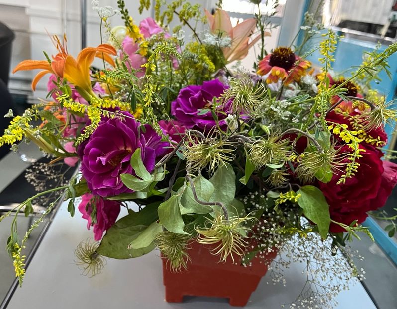 F5C954E1-BA2C-4B61-B301-D59FF6BED8B9 - Aranjamente licheni și flori