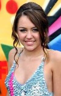 miley  frumoasa  de  tot - club miley