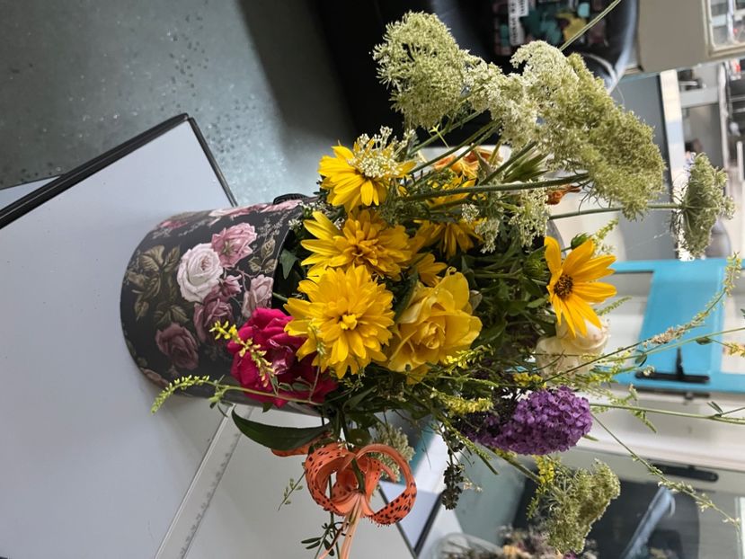 8D677185-61D6-4AFF-B7B4-75D964A9230A - Aranjamente licheni și flori